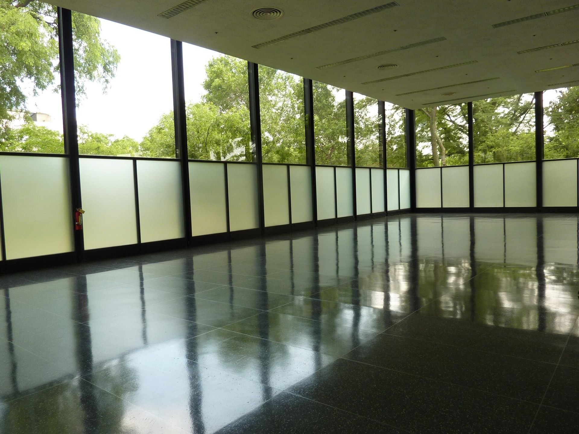 No image description available.